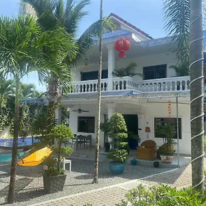 Blue Lagoon Hostal